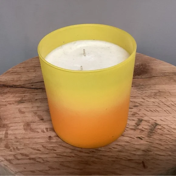 🟠 Lumalight - Sunshine & Pineapples scented candle - Never Used - Like New 16 oz - Picture 3 of 9